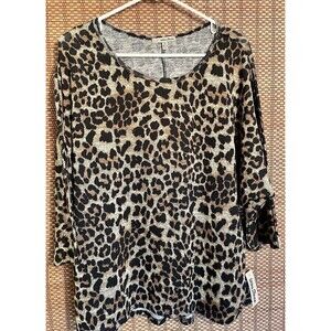 Ultra Teeze Shirt Women’s Size 2X  Leopard Print 3/4 Sleeve